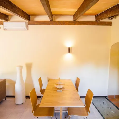 Refugio Spacious Pool Bbq Office Holiday home